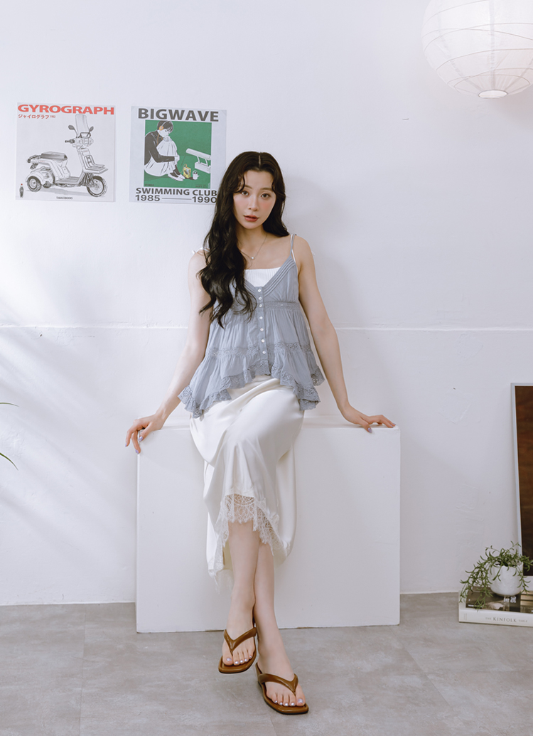 GraceGift 平價女鞋 時尚秀場 方頭 韓系慵懶人字中跟拖鞋 棕色