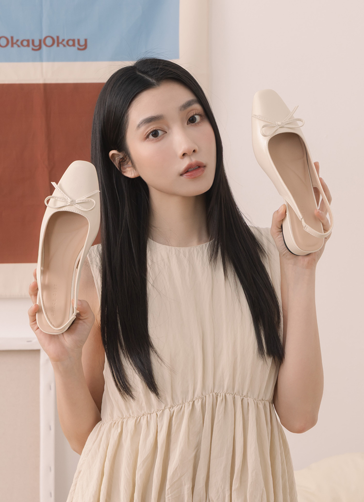GraceGift平價女鞋 時尚秀場 方頭 韓系清新蝴蝶結後空跟鞋 米白色