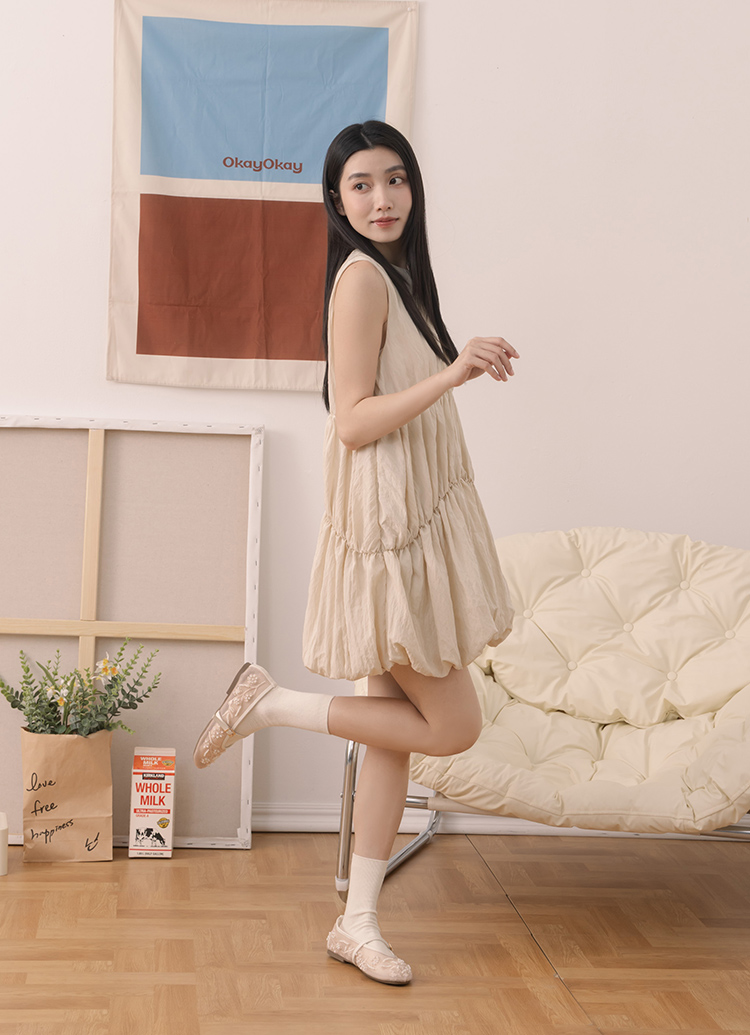 GraceGift平價女鞋 時尚秀場 圓頭 浪漫珍珠繡花網紗平底瑪莉珍鞋 杏色