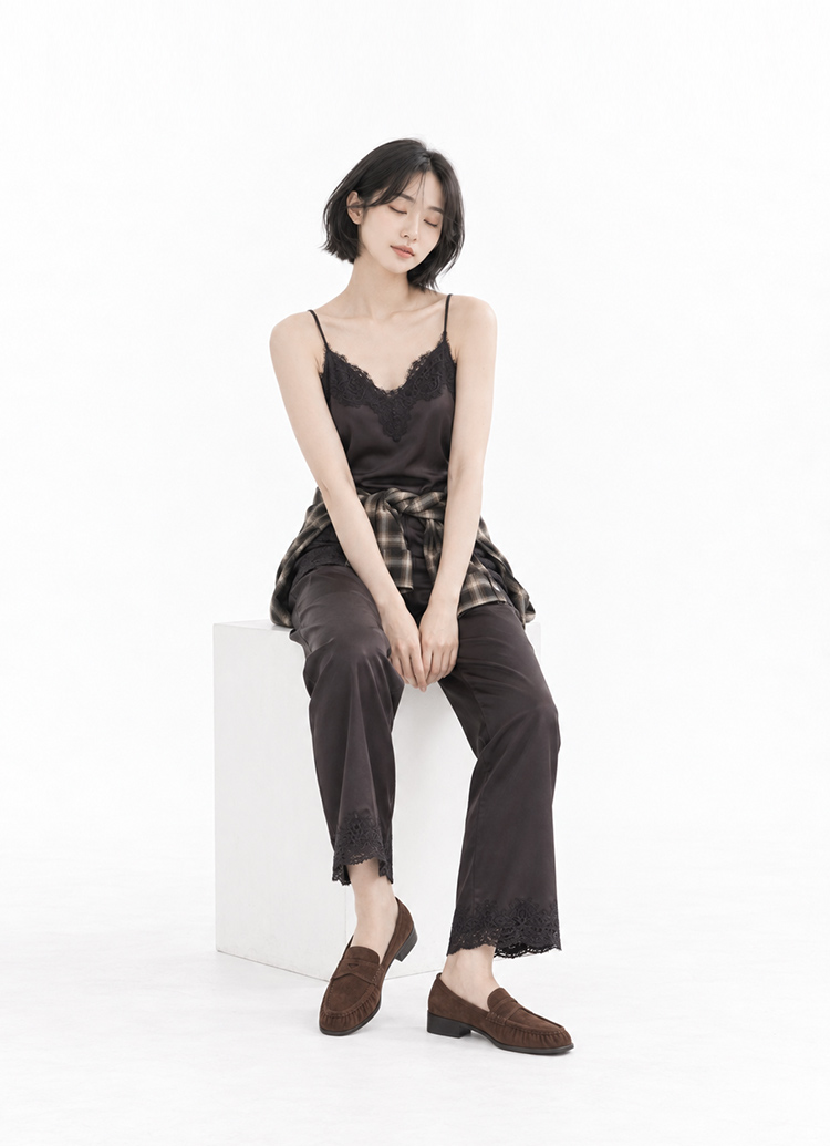 GraceGift平價女鞋 慵懶復古手縫麂皮低跟樂福鞋 咖