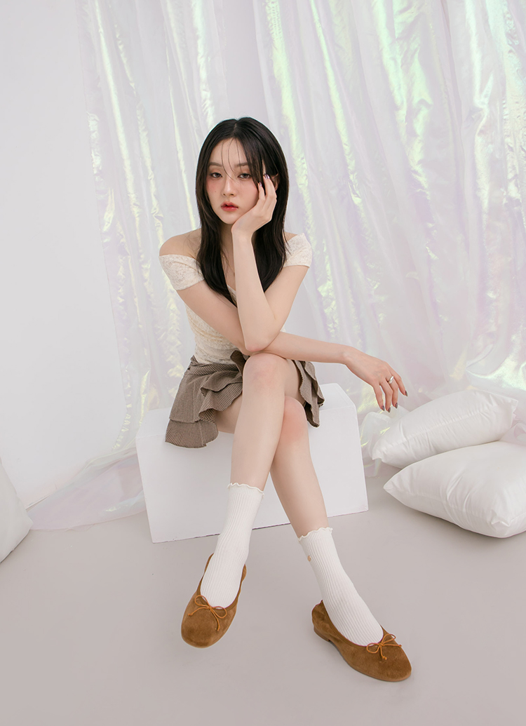 GraceGift平價女鞋 時尚秀場 圓頭 法式訂製全真皮鞋墊絨面芭蕾平底娃娃鞋 咖色