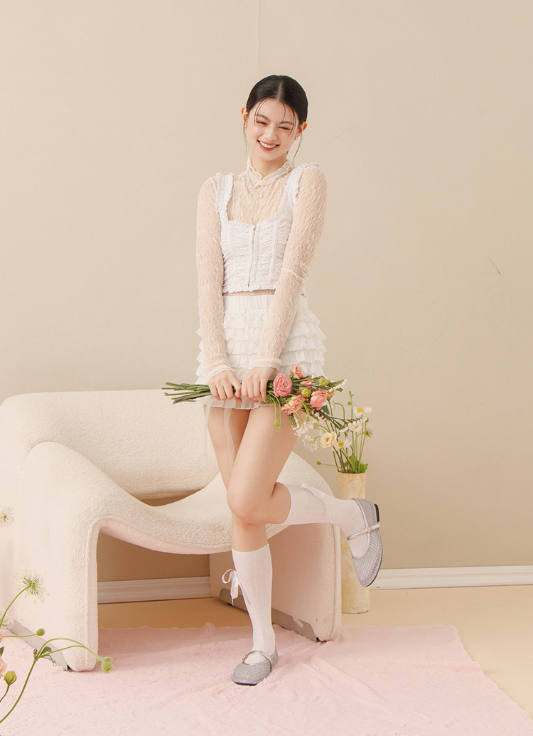 GraceGift平價女鞋 名人時尚 透膚網面 平底瑪莉珍鞋 銀色