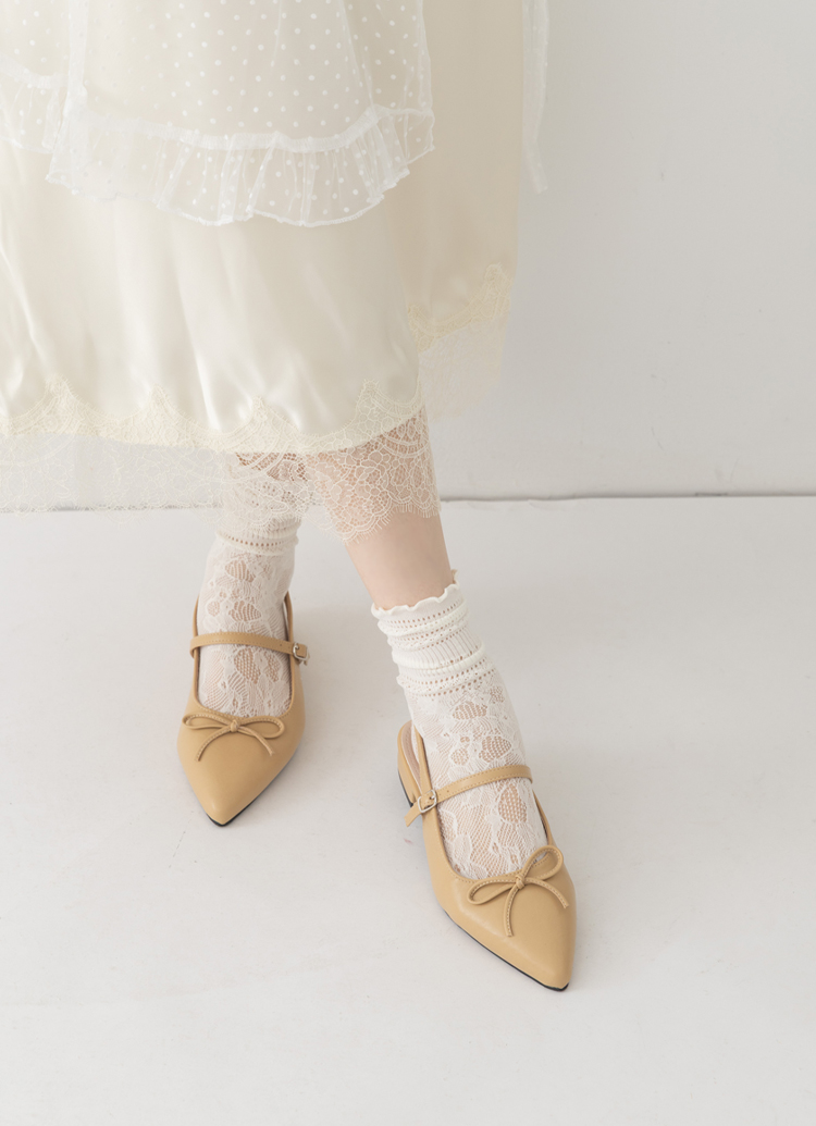 GraceGift 平價女鞋 法式尖頭 蝴蝶結後簍空芭蕾舞平底鞋 淺駝色