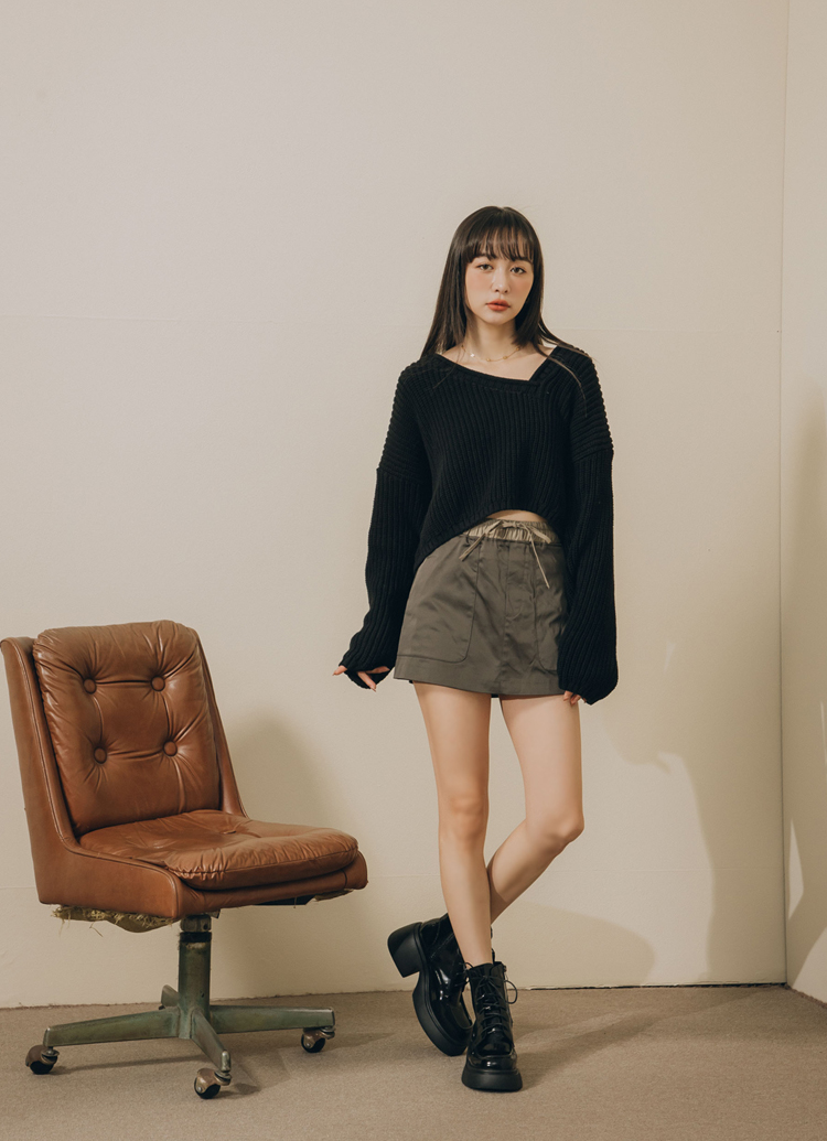 Grace Gift 平價女鞋 超模比例 防水台輕量綁帶靴 黑色 厚底短靴 實拍圖