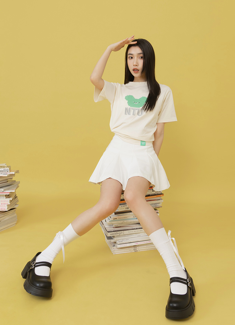 GraceGift Wasabi Bear聯名 Wasabi Bear芥末熊復古像素風印花短袖T恤 米白色