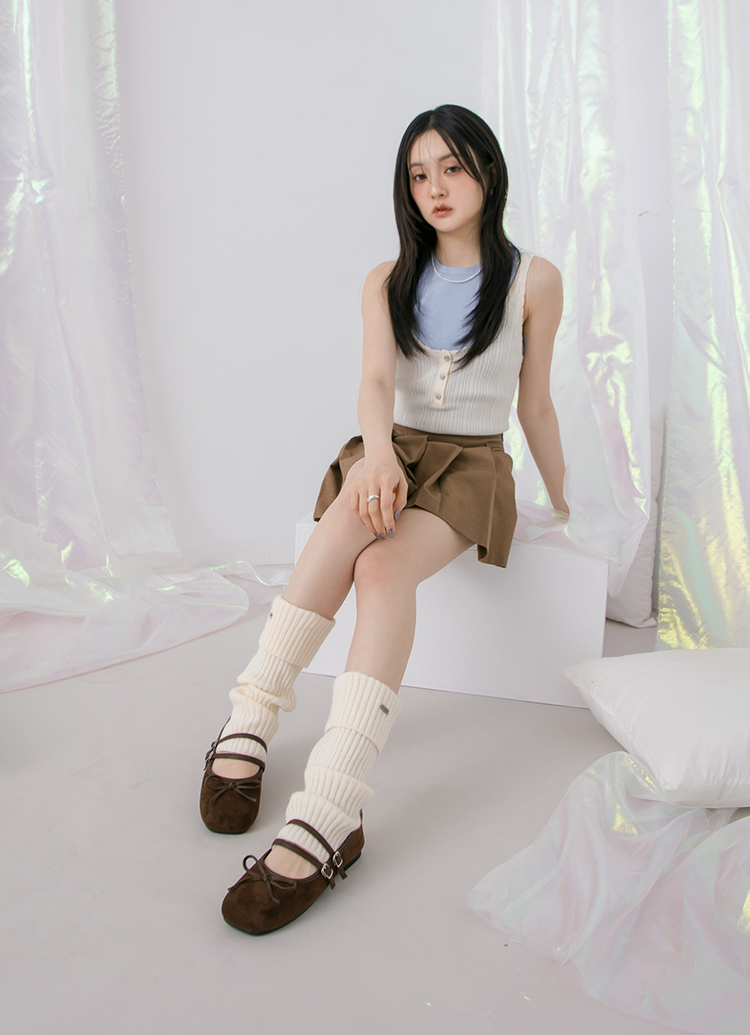 GraceGift平價女鞋 時尚秀場 方圓頭 芭蕾女伶方頭雙帶平底瑪莉珍 咖色
