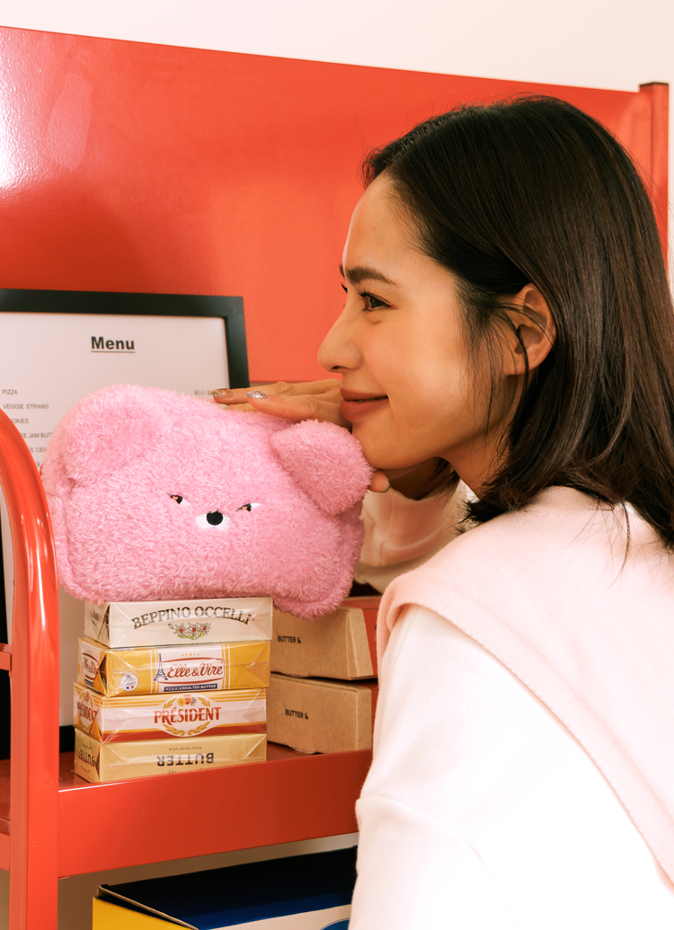 GraceGift Wasabi Bear聯名 粉芥末熊 格紋絨毛化妝包 粉紅色 實拍圖