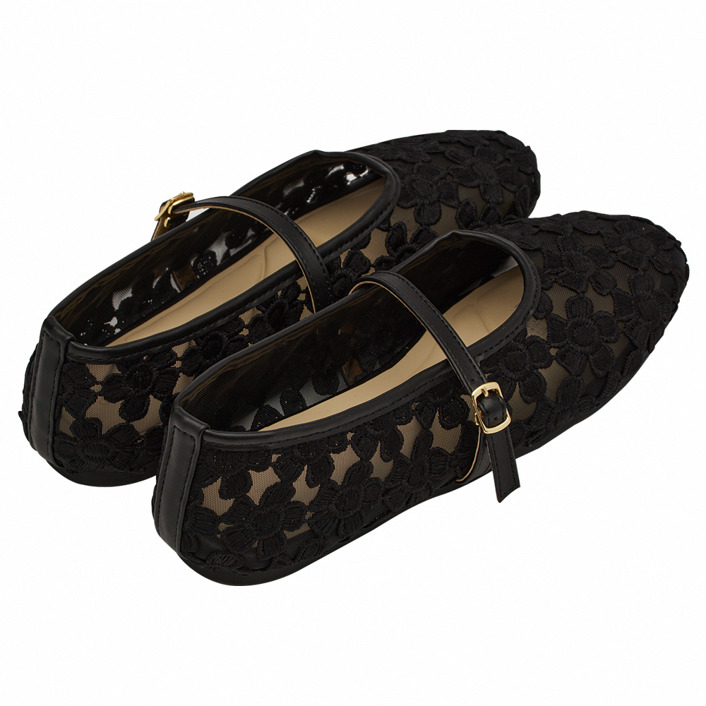 GraceGift平價女鞋 法式少女 蕾絲花朵 透膚平底 瑪莉珍鞋 黑色