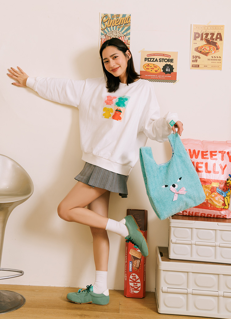 Grace Gift Wasabi Bear 聯名 芥末熊 絨毛蝴蝶結手提袋 藍綠色 可愛提袋 實拍圖