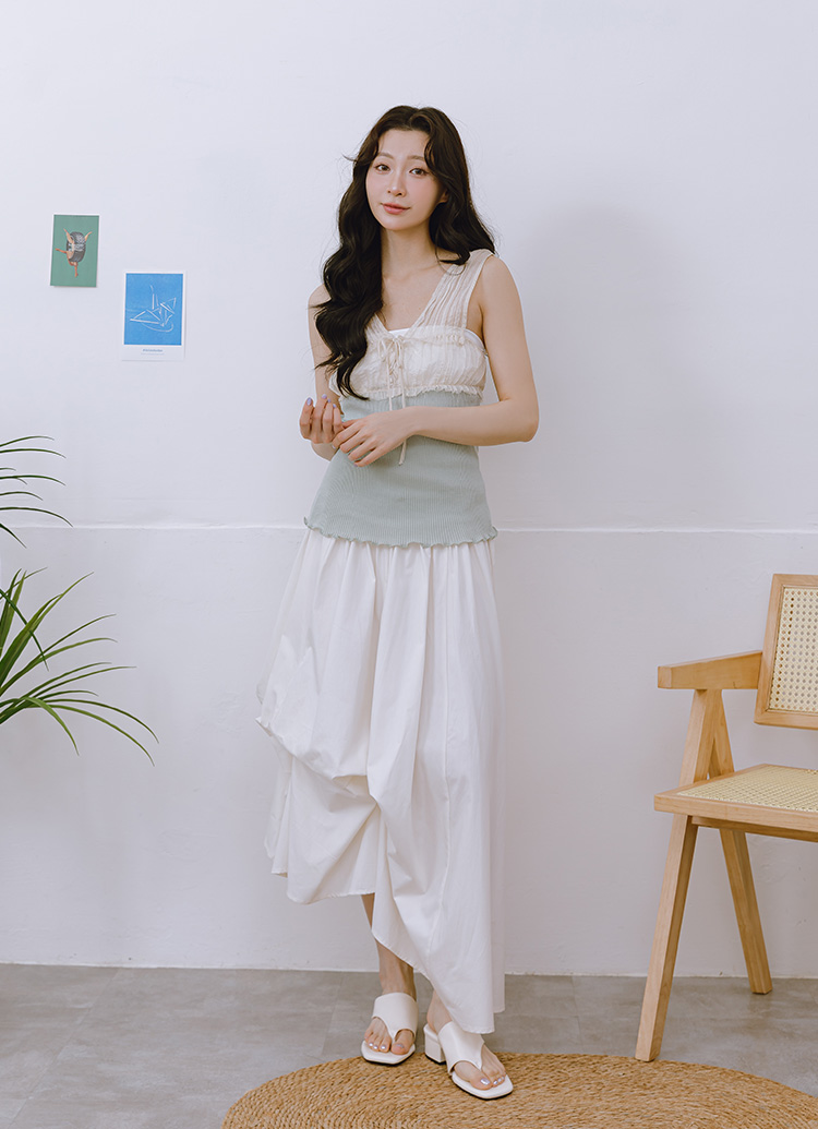 GraceGift 平價女鞋 時尚秀場 方頭 極簡美學柔感人字中跟拖鞋 米白色