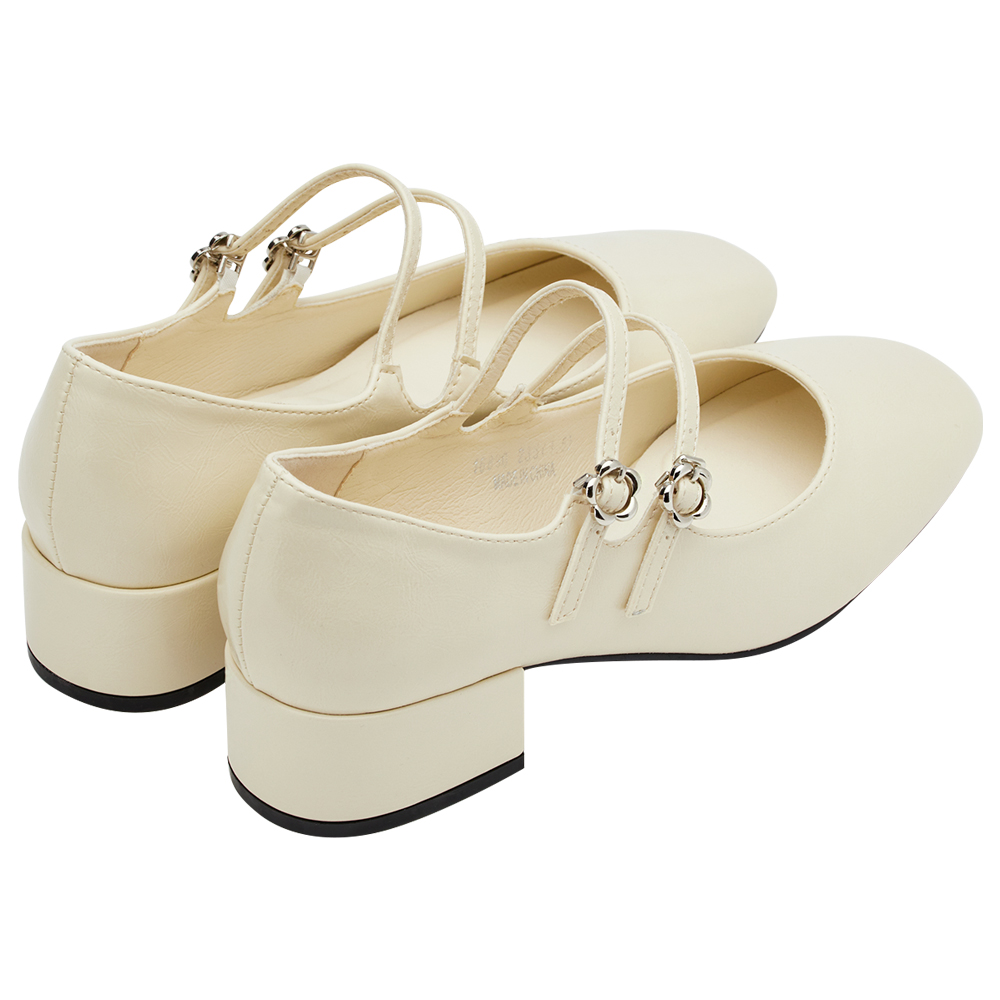 GraceGift平價女鞋 時尚秀場 方圓頭 瑪黑穿搭小花扣環雙帶中跟瑪莉珍鞋 米白色