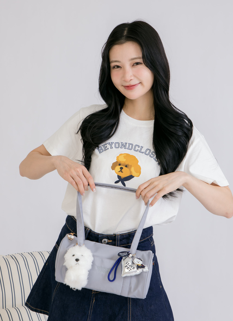 韓國Beyond Closet深藍水手比熊犬愛心鑰匙圈，充棉愛心電繡吊飾與品牌壓克力吊牌