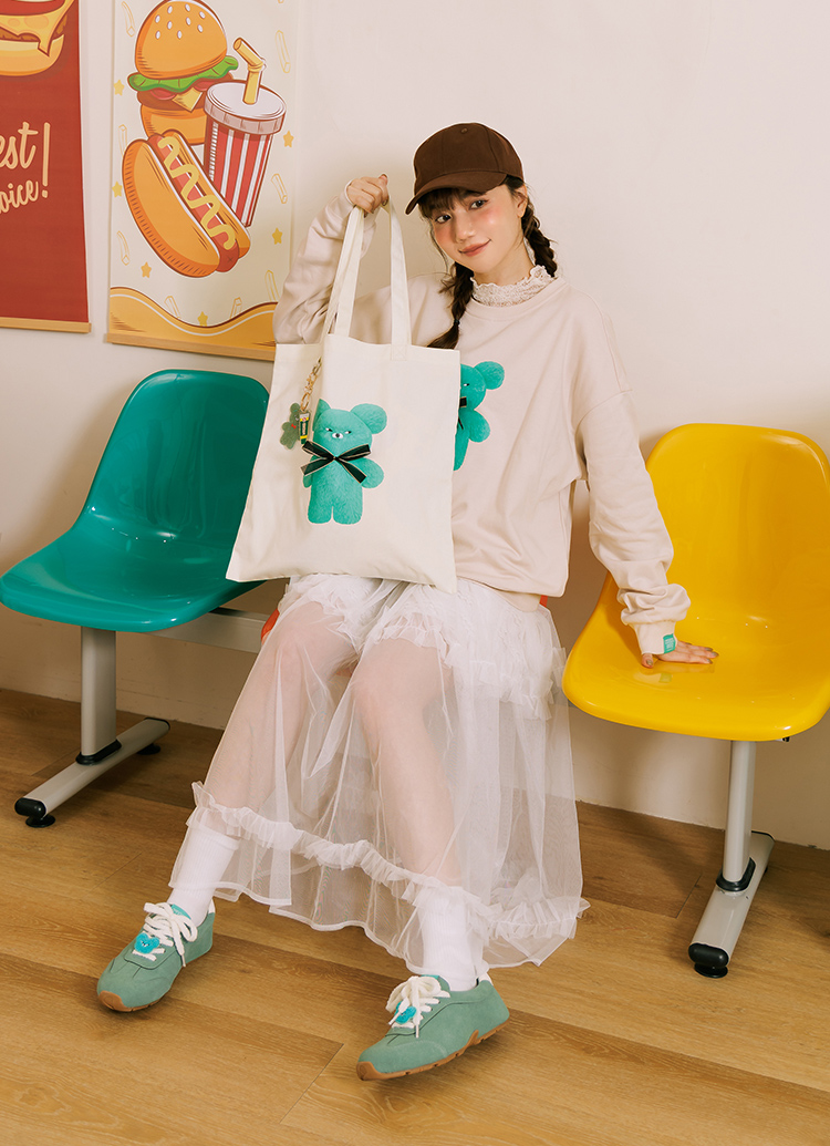 GraceGift Wasabi Bear聯名 芥末熊 立體蝴蝶結印花日常帆布包 藍綠色 實拍圖