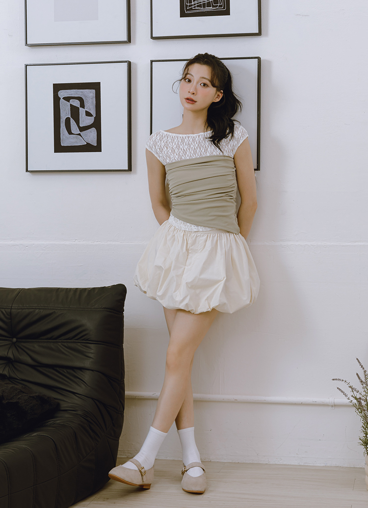 GraceGift 平價女鞋 時尚秀場 圓頭 精品級金屬方釦真皮平底瑪莉珍鞋 卡其色