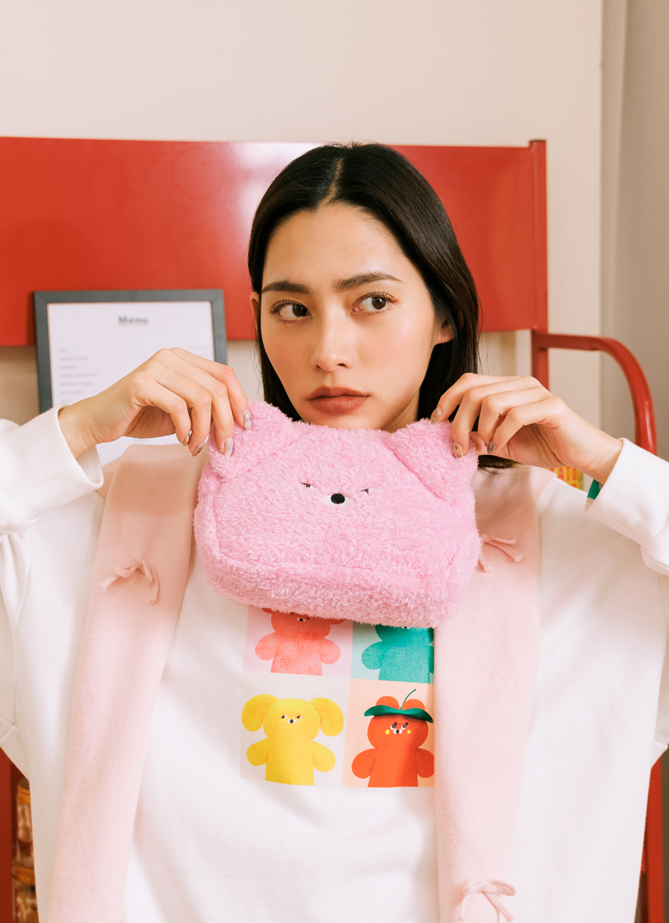 GraceGift Wasabi Bear聯名 粉芥末熊 格紋絨毛化妝包 粉紅色 實拍圖