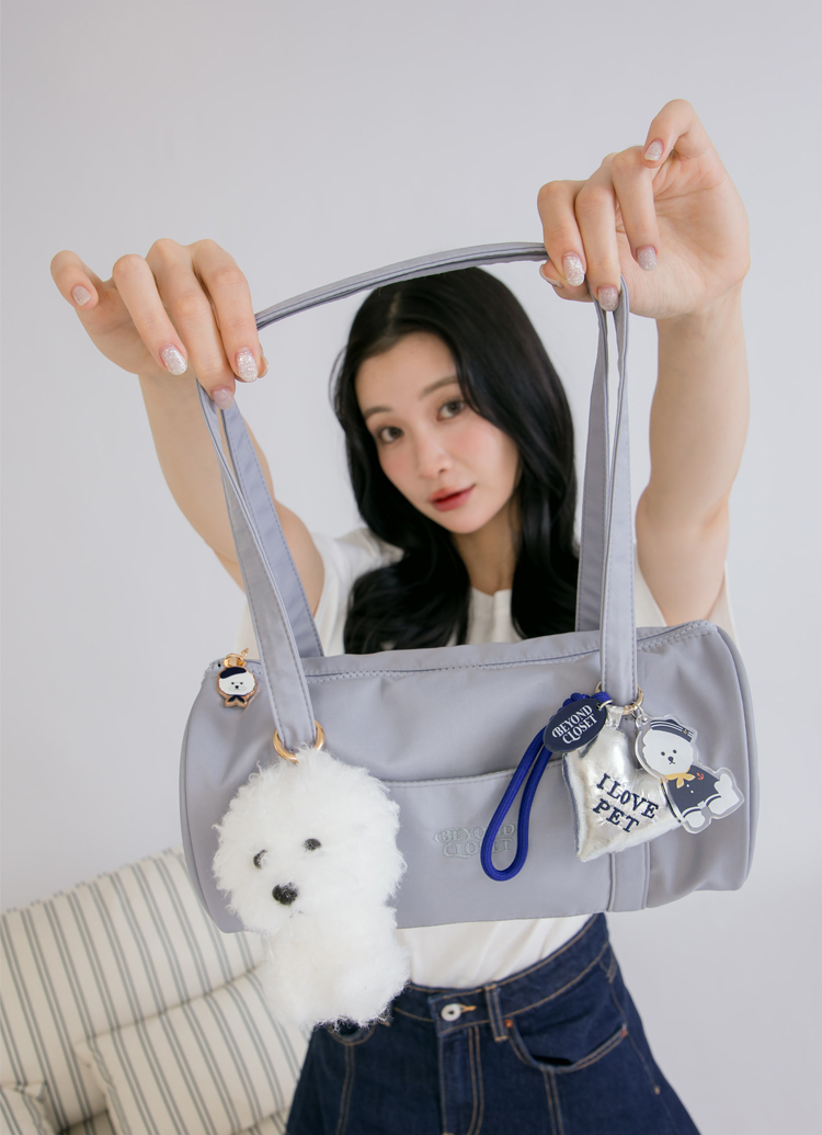 韓國Beyond Closet深藍水手比熊犬愛心鑰匙圈，充棉愛心電繡吊飾與品牌壓克力吊牌