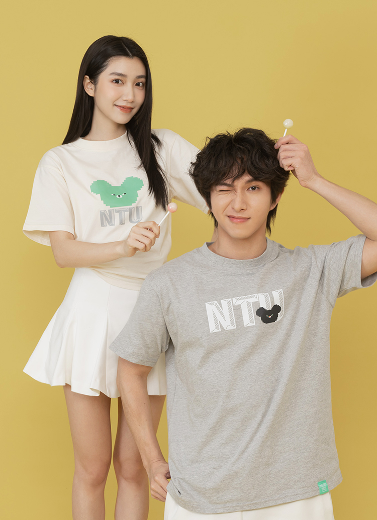 GraceGift Wasabi Bear聯名 Wasabi Bear芥末熊復古像素風印花短袖T恤 米白色