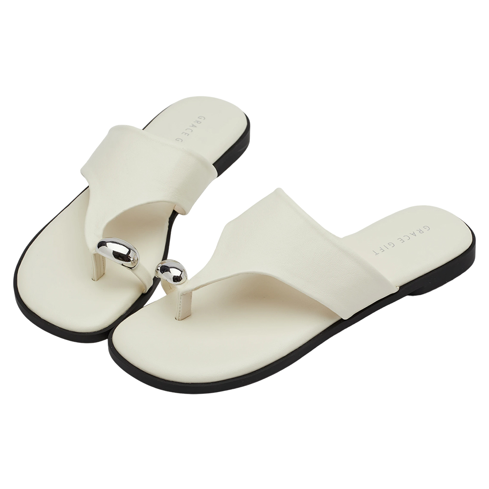 GraceGift 平價女鞋 時尚秀場 輕奢金屬套趾澎澎雲感平底拖鞋 杏色