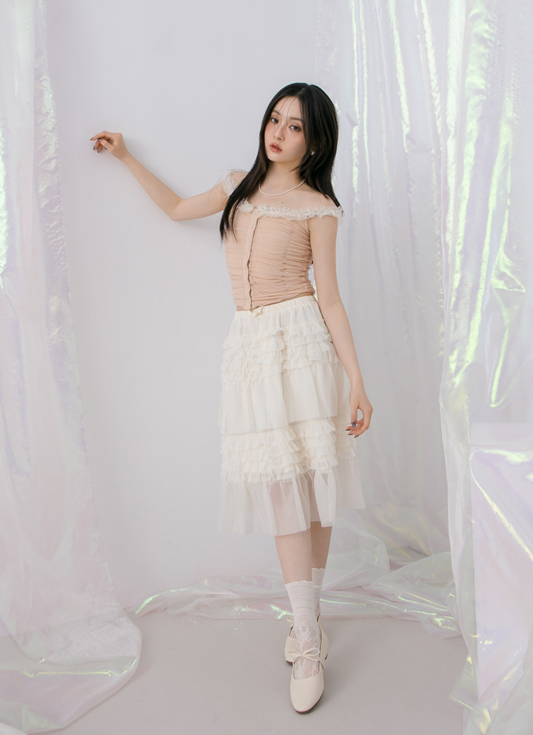 GraceGift平價女鞋 時尚秀場 圓頭 日常可愛感蝴蝶結瑪莉珍內增高平底鞋 米白色