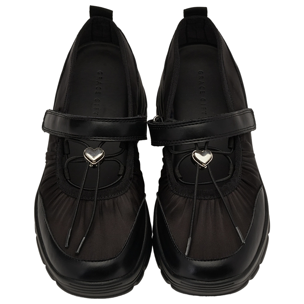 GraceGift平價女鞋 愛心 交叉繫繩 輕量厚底 芭蕾舞運動鞋 黑色