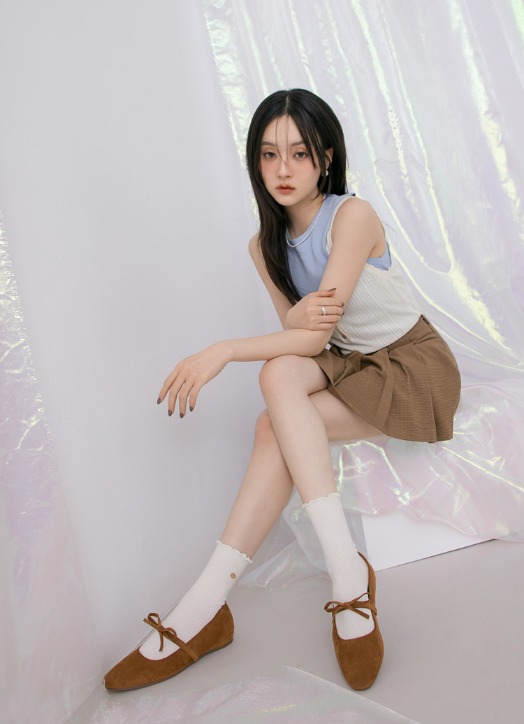 GraceGift平價女鞋 時尚秀場 圓頭 日常可愛感蝴蝶結瑪莉珍內增高平底鞋 棕色