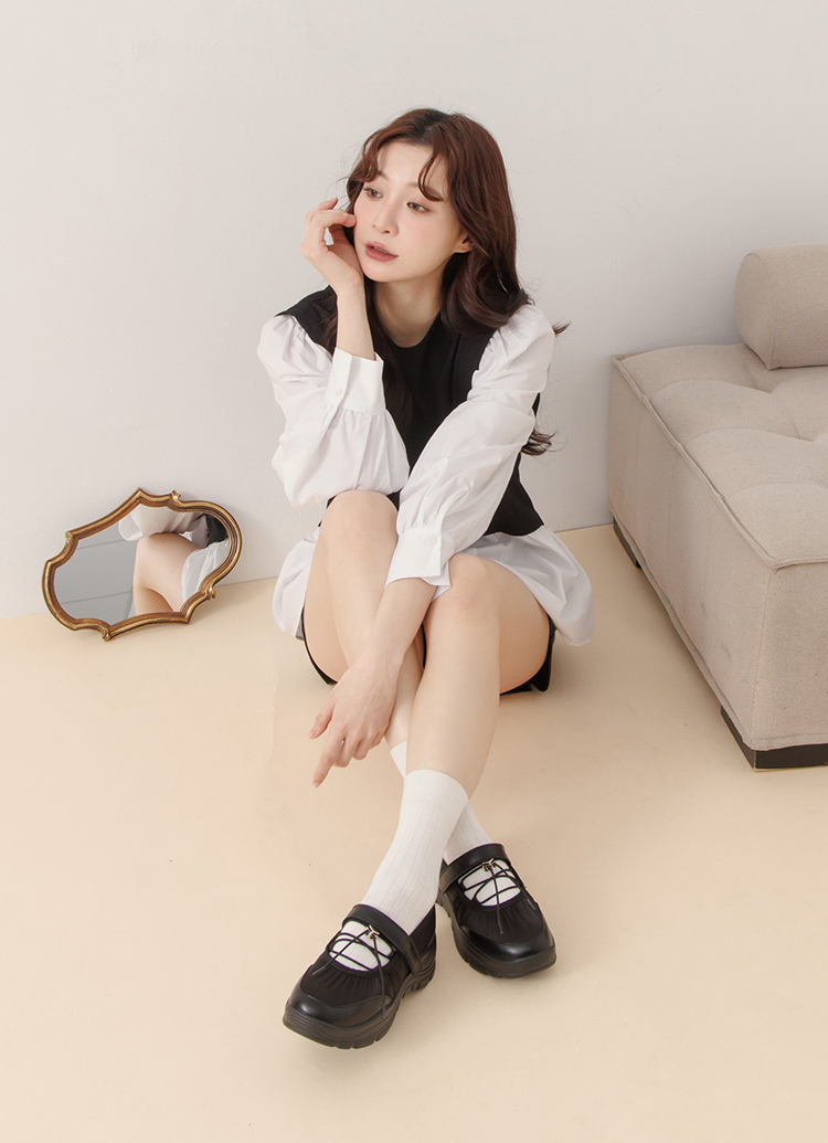 GraceGift平價女鞋 愛心 交叉繫繩 輕量厚底 芭蕾舞運動鞋 黑色