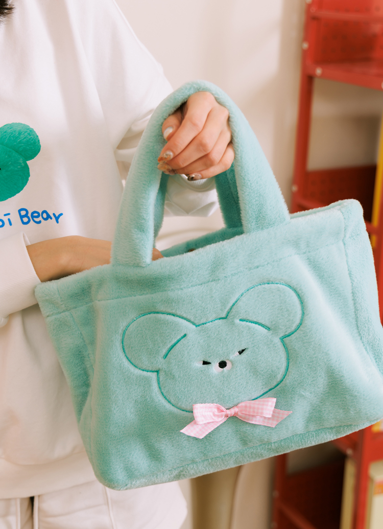 Grace Gift 平價女鞋 Wasabi Bear 聯名 芥末熊 格紋絨毛電繡 托特包 藍綠色 實拍圖