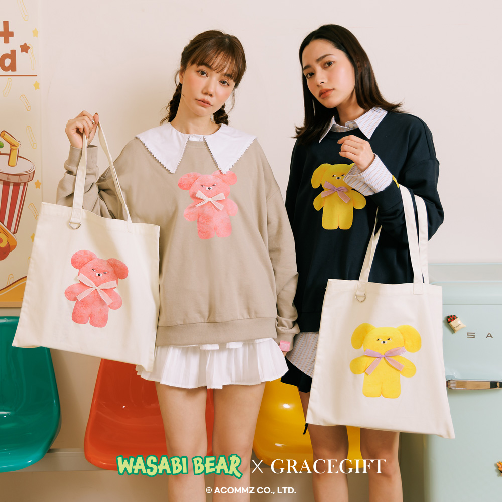 GraceGift Wasabi Bear聯名 粉芥末熊 蝴蝶結撞色印花大學T 卡其色 實拍圖