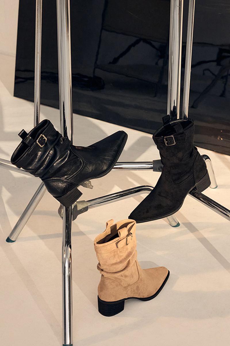 悅悅聯名-都會格調尖頭絨布2way堆堆低跟西部靴