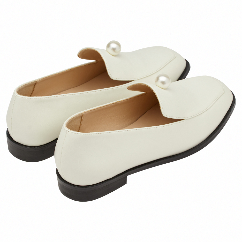 奕潔聯名-柔光珍珠方頭低跟樂福小皮鞋 米白