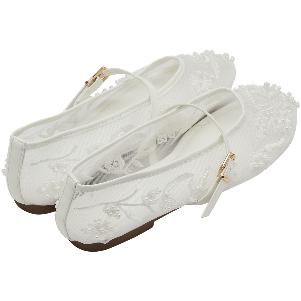 GraceGift平價女鞋 時尚秀場 圓頭 浪漫珍珠繡花網紗平底瑪莉珍鞋 白色