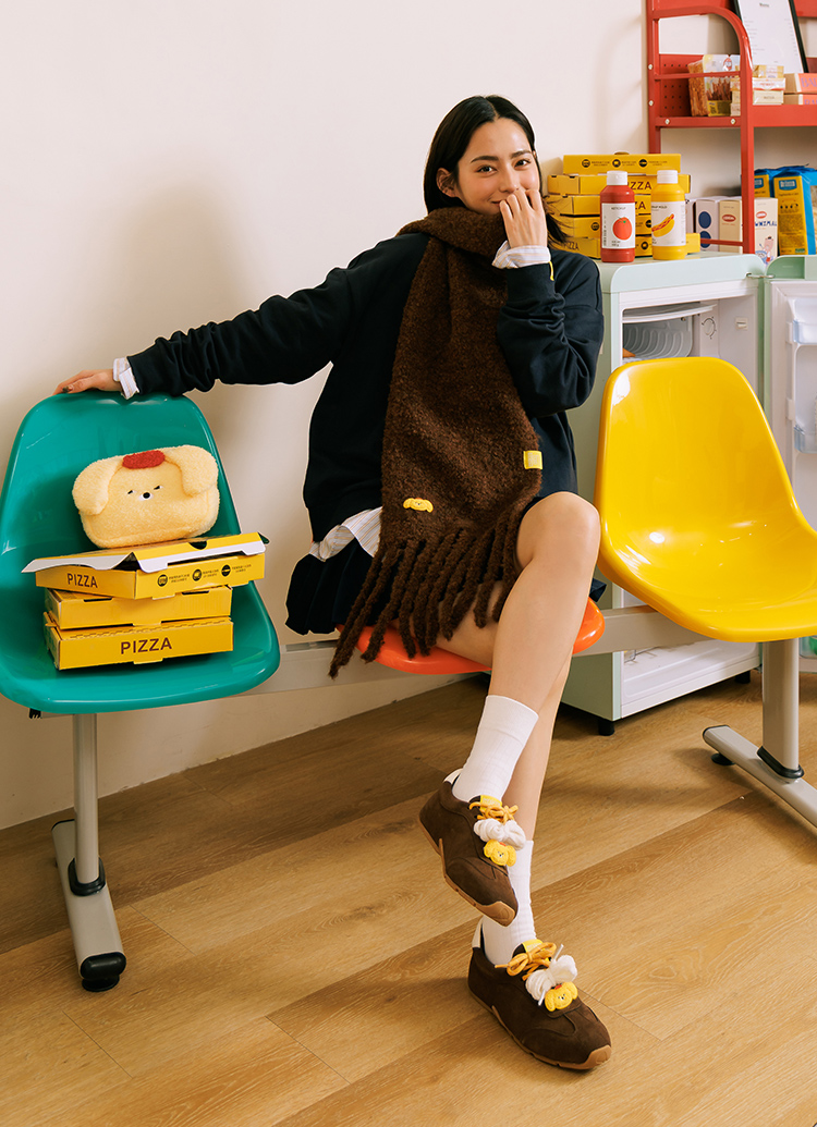 GraceGift Wasabi Bear聯名 黃芥末熊 顆粒仿羊毛流蘇圍巾 咖色 實拍圖