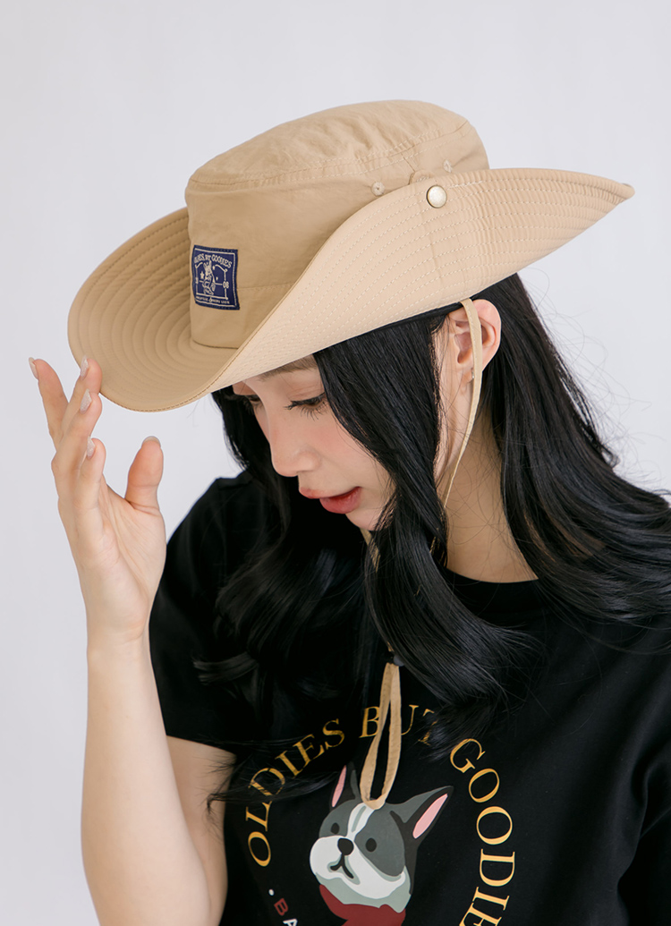 Beyond Closet 狗狗布標防風機能漁夫帽 卡其
