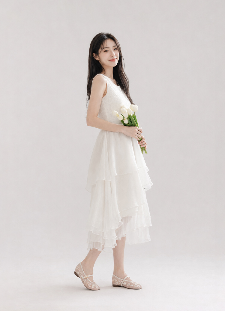 GraceGift平價女鞋 時尚秀場 圓頭 仙女系輕奢感珍珠網紗平底瑪莉珍鞋 杏色