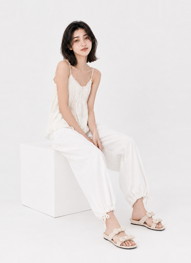 GraceGift平價女鞋 時尚秀場 方頭 日系漫步雙蝴蝶結楔型低跟拖鞋 杏色