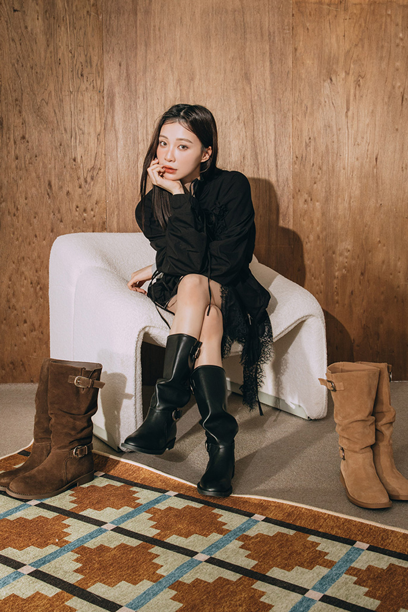 慵懶隨性麂皮雙層皮帶扣堆堆長靴