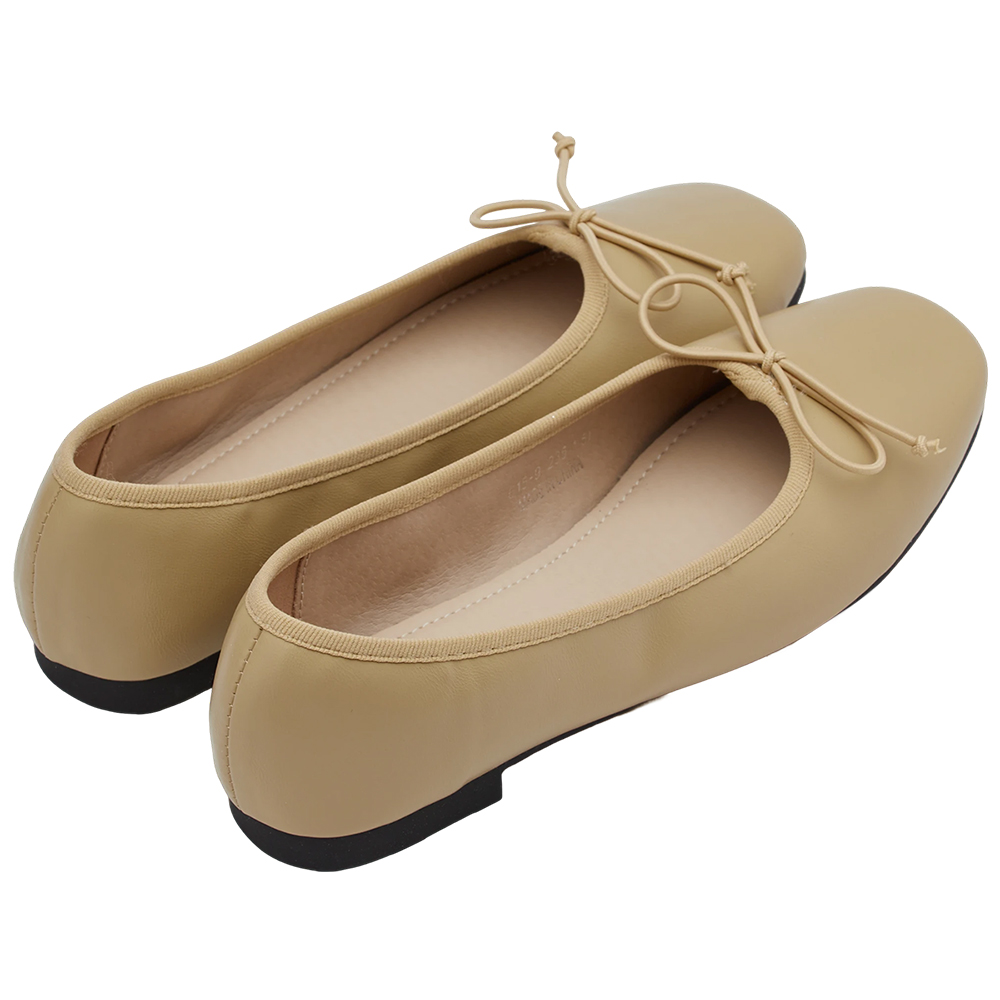 GraceGift平價女鞋 時尚秀場 方圓頭 法式經典蝴蝶結芭蕾舞平底娃娃鞋 淺駝色