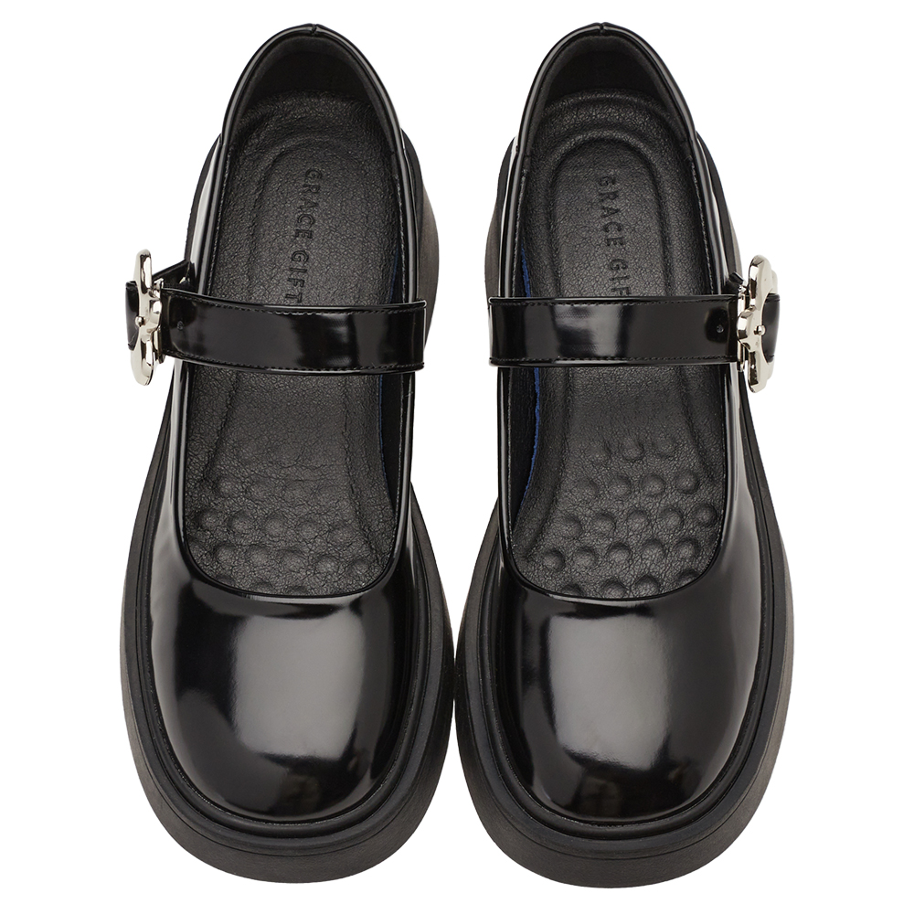 甜酷少女金屬小花扣輕量瑪莉珍鞋 黑漆