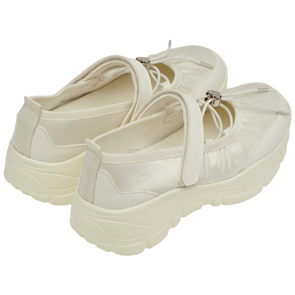 GraceGift平價女鞋 愛心 交叉繫繩 輕量厚底 芭蕾舞運動鞋 米白