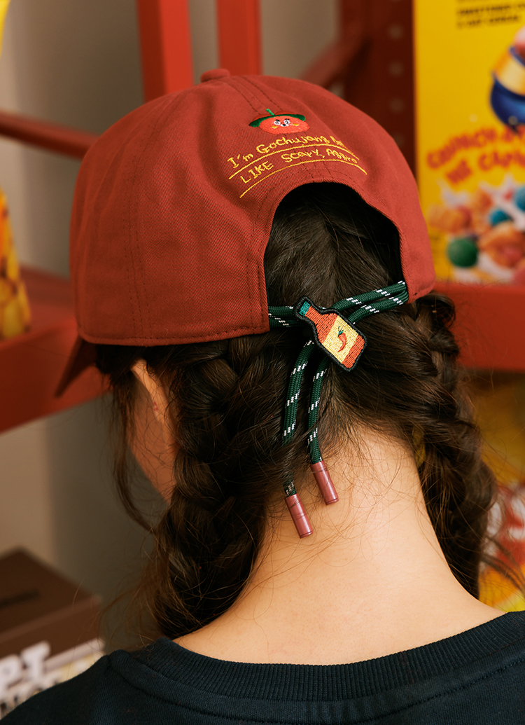 GraceGift Wasabi Bear聯名 辣椒醬熊 拉繩調節電繡棒球帽 正紅色