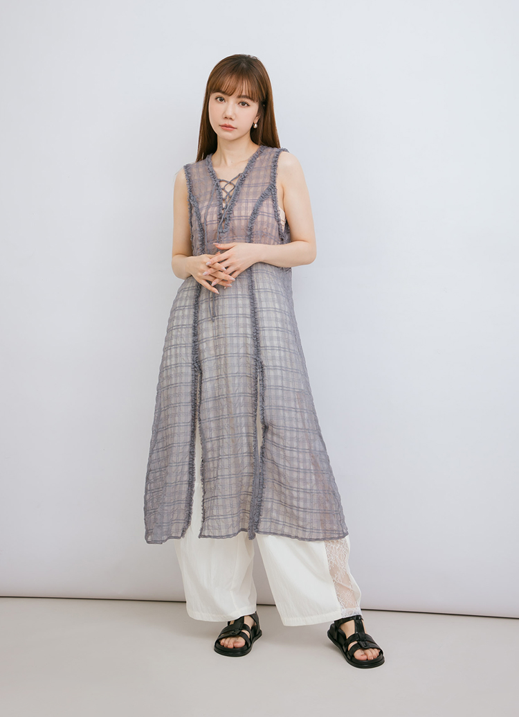 GraceGift平價女鞋 復古率性 T字 澎澎鞋墊 編織涼鞋 黑