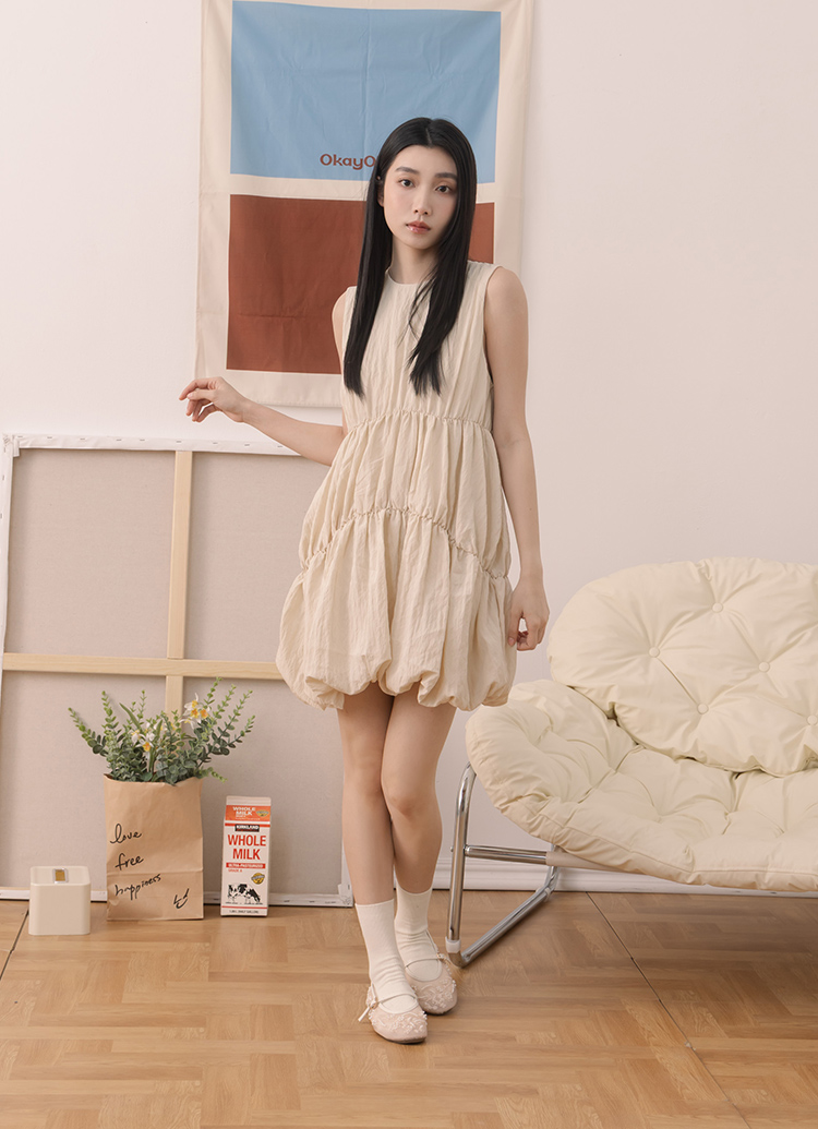 GraceGift平價女鞋 時尚秀場 圓頭 浪漫珍珠繡花網紗平底瑪莉珍鞋 杏色