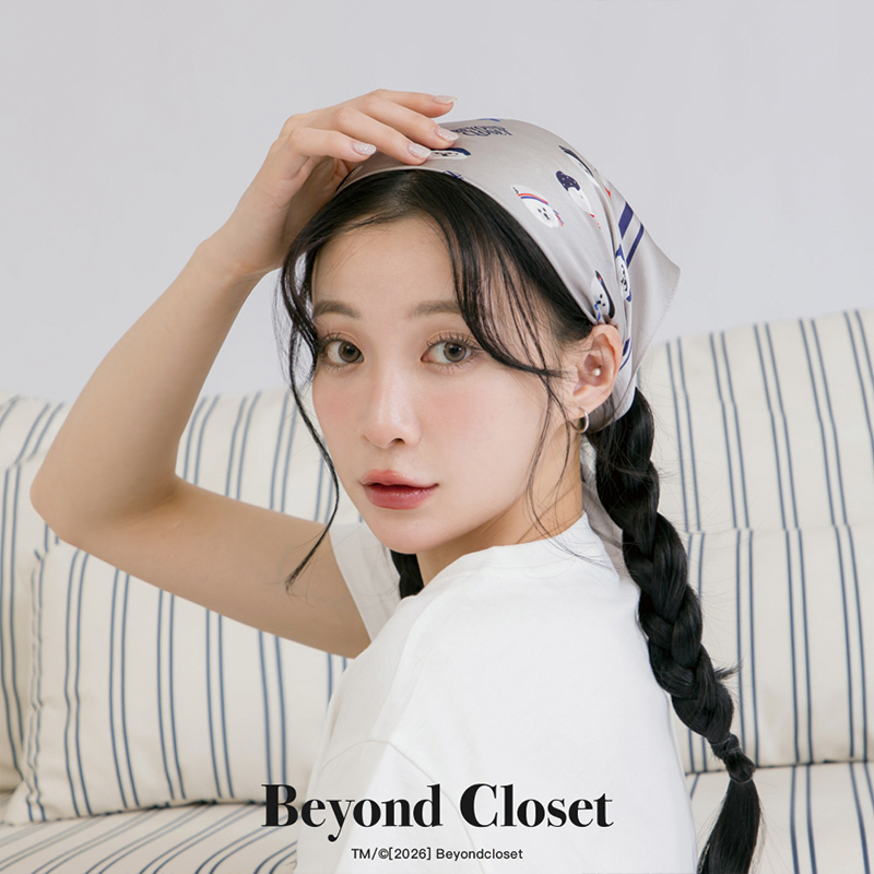韓國 Beyond Closet 印花方巾2