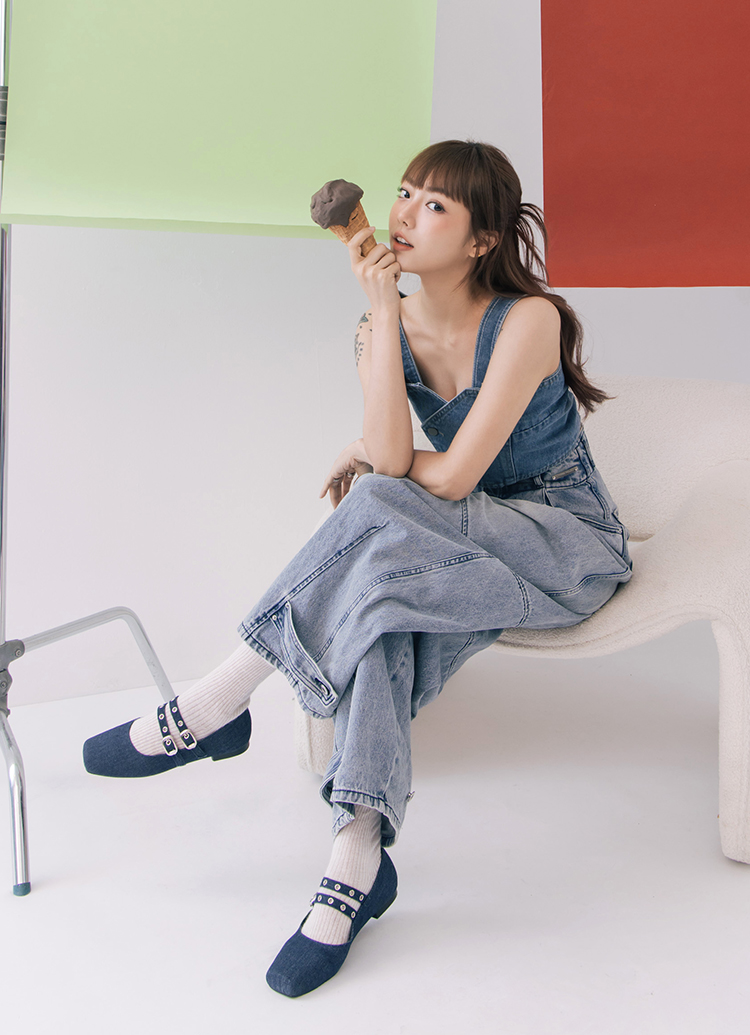 Grace Gift 李柔聯名 甜酷序曲 方頭金屬雙帶芭蕾舞瑪莉珍鞋 牛仔色