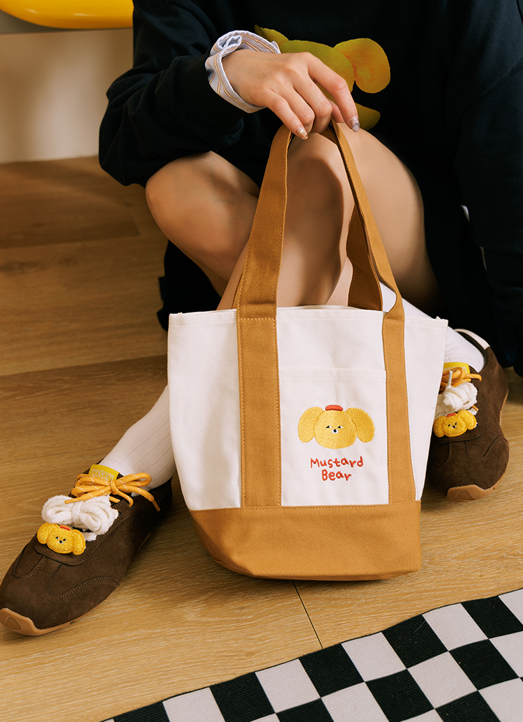 GraceGift Wasabi Bear聯名 黃芥末熊 撞色口袋肩背帆布包 咖色