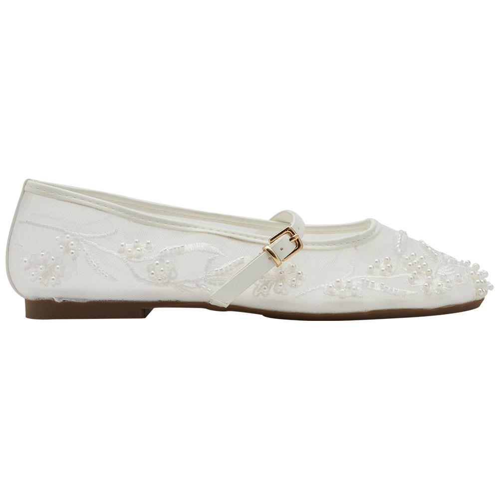 GraceGift平價女鞋 時尚秀場 圓頭 浪漫珍珠繡花網紗平底瑪莉珍鞋 白色