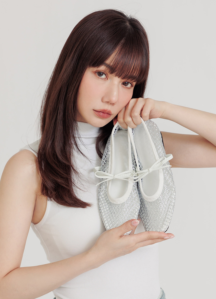 GraceGift平價女鞋 手工訂製亮鑽蝴蝶結漁網方頭芭蕾舞鞋 白