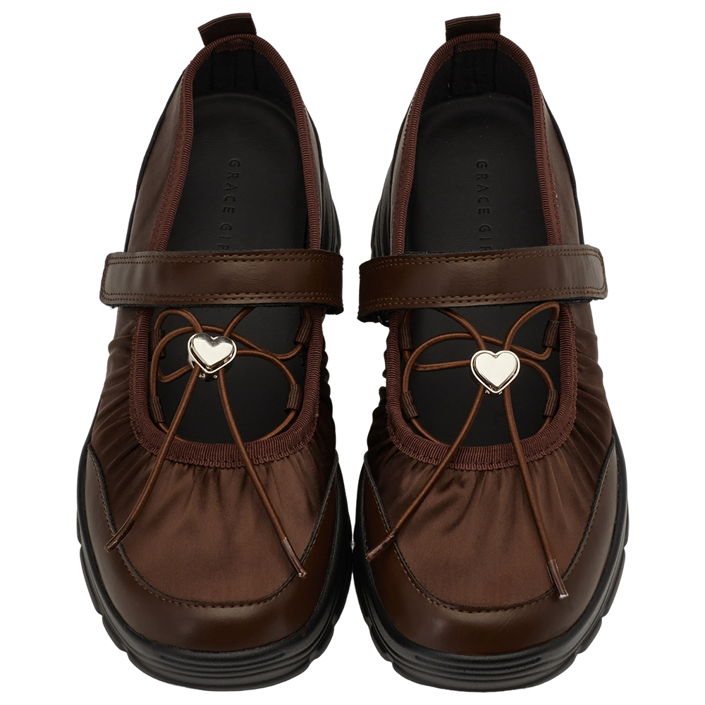 GraceGift平價女鞋 愛心 交叉繫繩 輕量厚底 芭蕾舞運動鞋 咖啡色