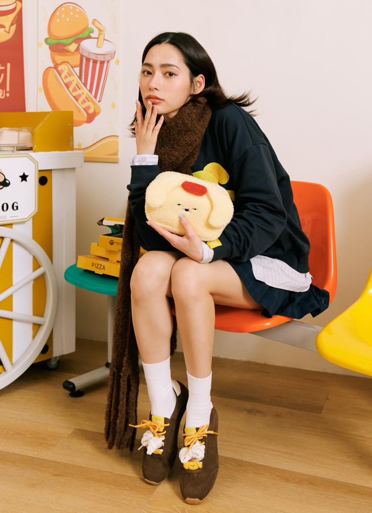 GraceGift Wasabi Bear聯名 黃芥末熊 格紋絨毛化妝包 黃色 實拍圖