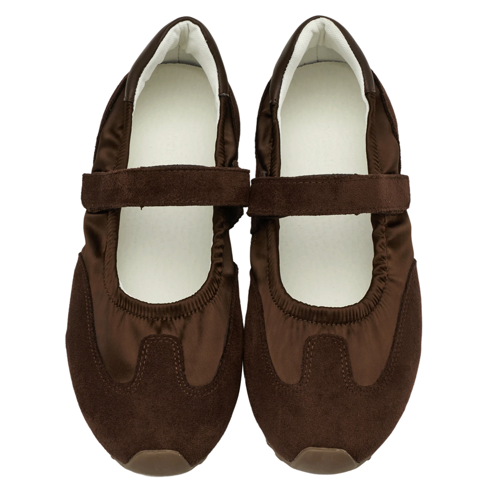 GraceGift平價女鞋 輕盈芭蕾 緞面拚接 芭蕾舞運動鞋 咖啡色